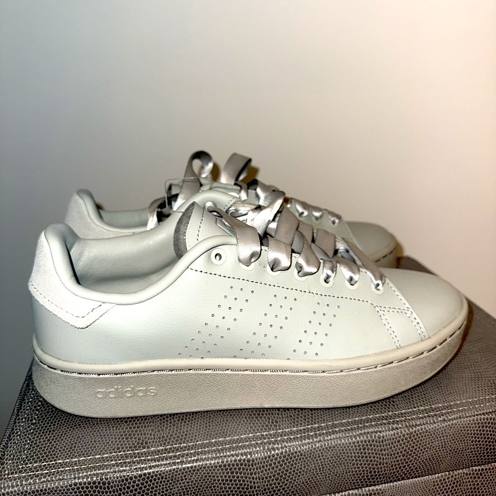Adidas Advantage Bold Tennis Sneaker